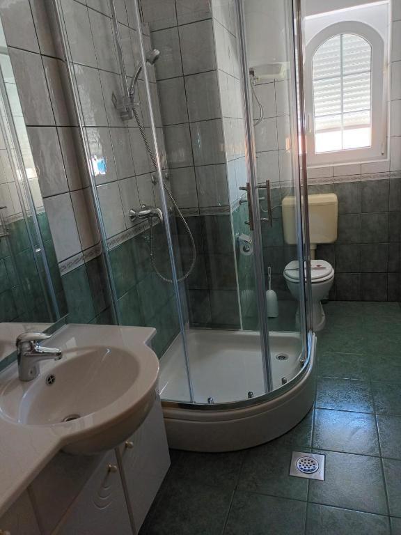 Studio Apartments Marica โบรดาริตซา ภายนอก รูปภาพ